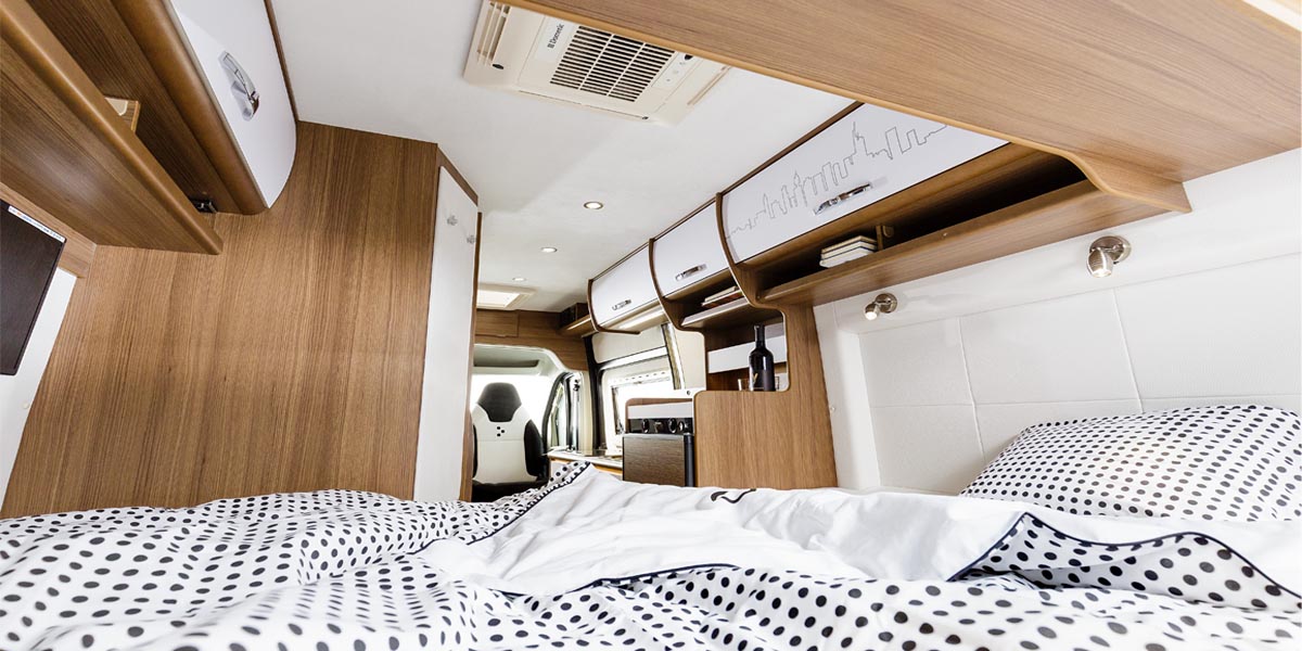 Bravia Swan 599 Edition 30 Van Doppelbett im Heck