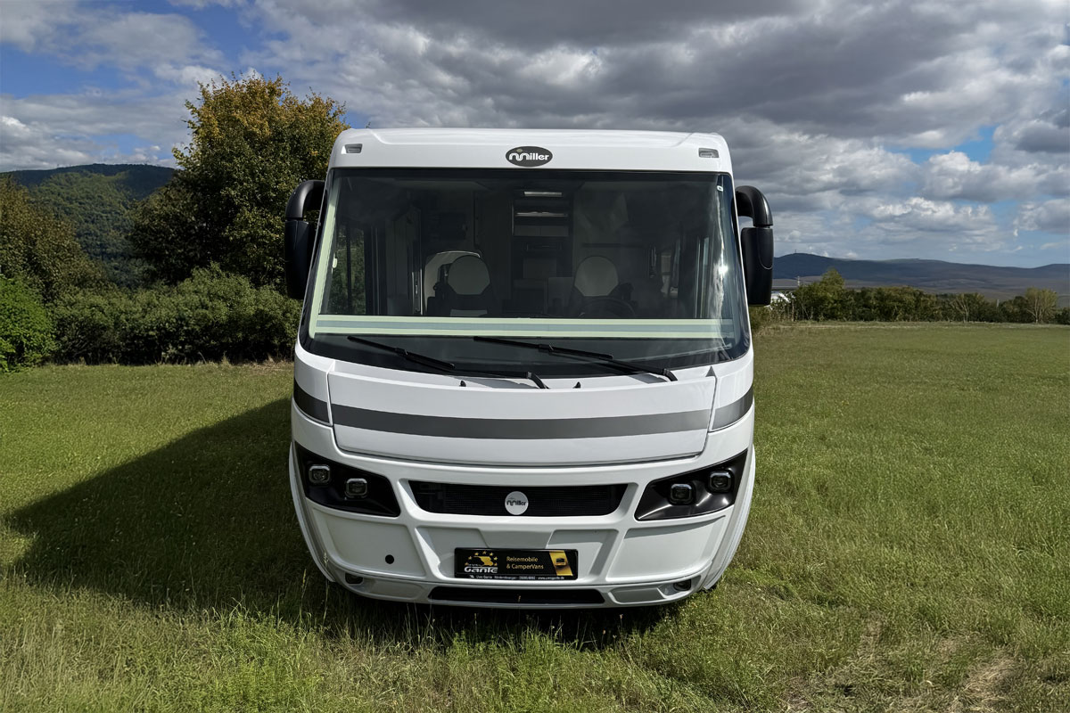 Wohnmobil Miller M-Liner 1 Aussenansicht